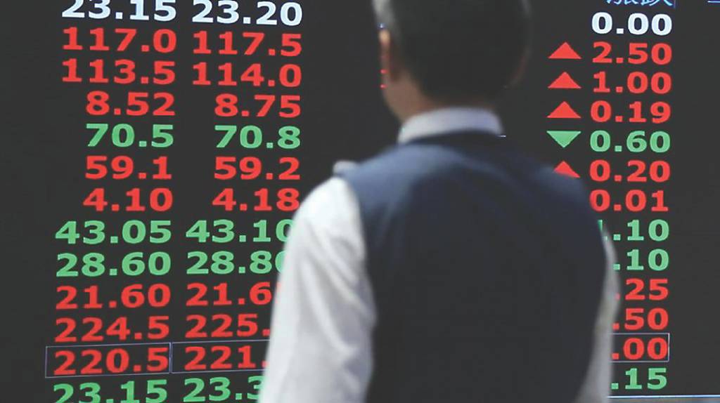 投信終結連26賣 狂掃電子股