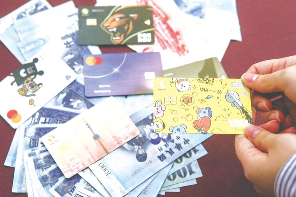 元月超會刷!五大銀行刷卡量衝破3,000億 中信銀年增近5成奪冠