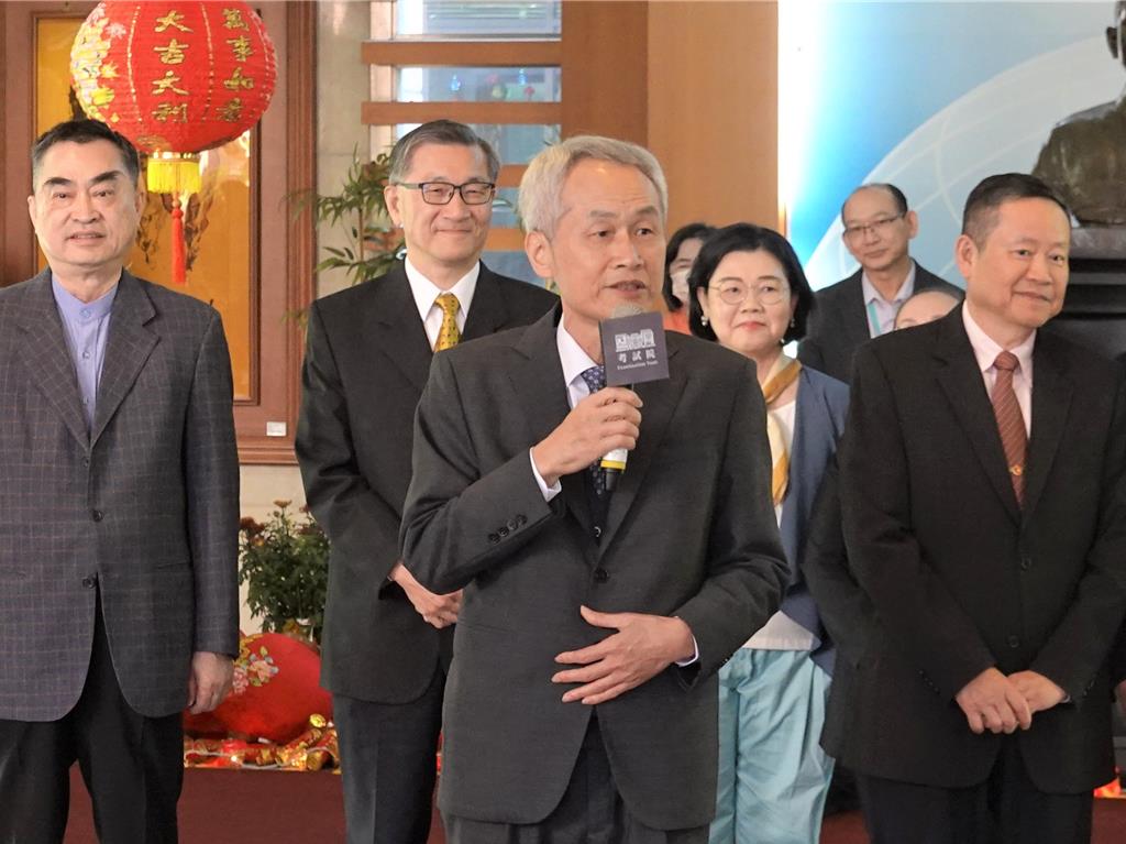 公務員離職潮 考試院長:續推國考減科 增強留才攬才