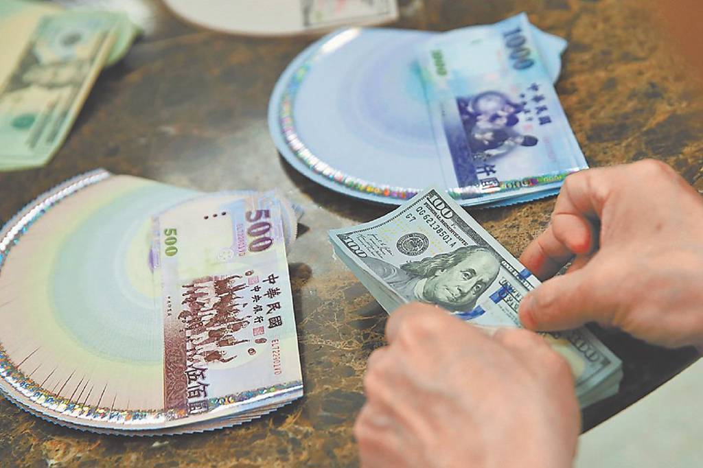 六大壽險 外價金餘額衝新高