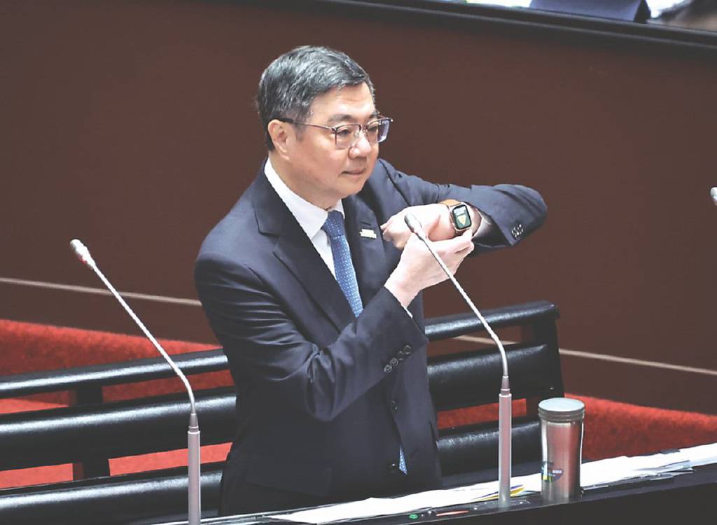 卓揆擘劃13戰略產業藍圖