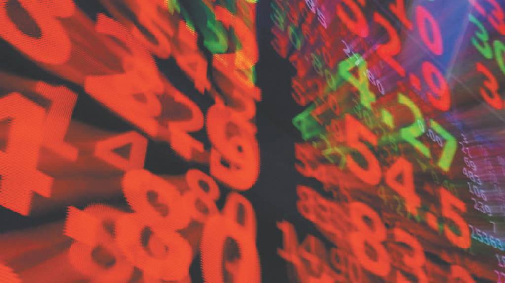 神山發威 高含積ETF績效靚