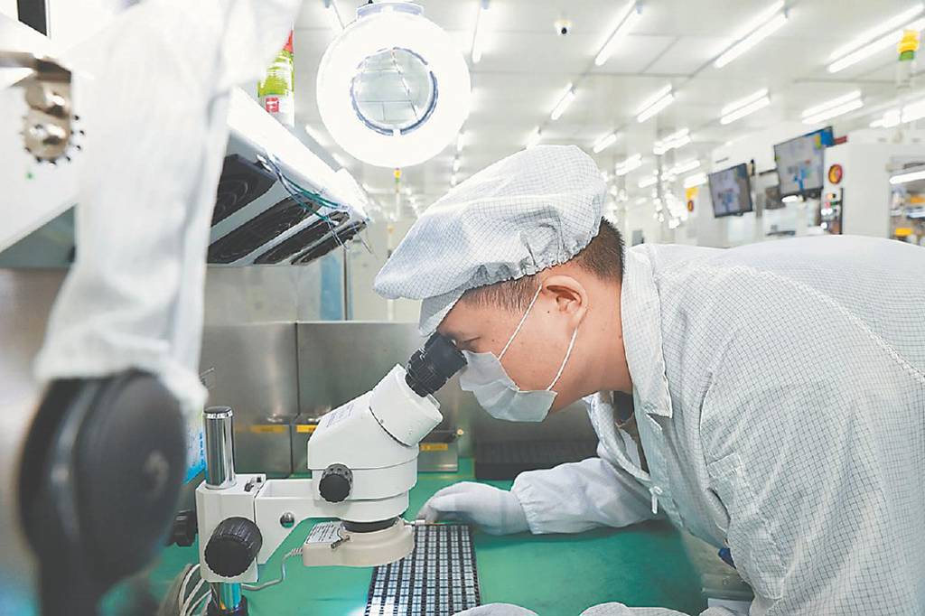 測試四強 訂單滿手擴產能