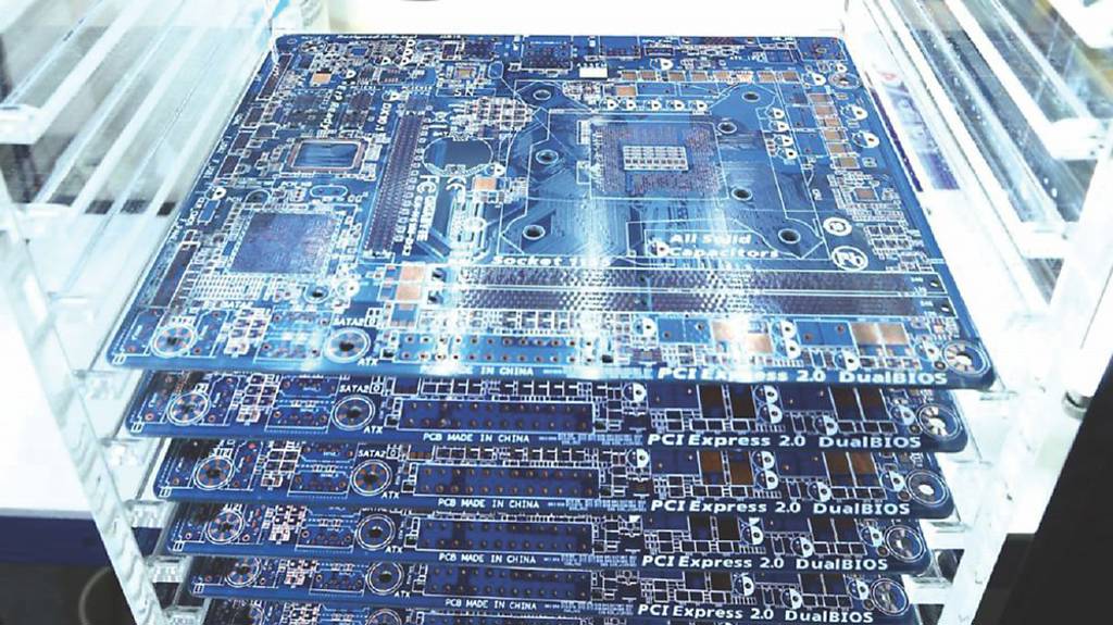 PCB搶料 尖點、凱崴大擴產