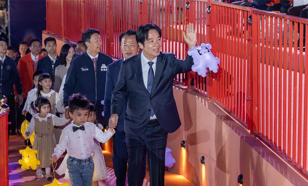 大阪世博科技世界館吸睛 賴清德邀國人前往嘉義台灣燈會賞燈