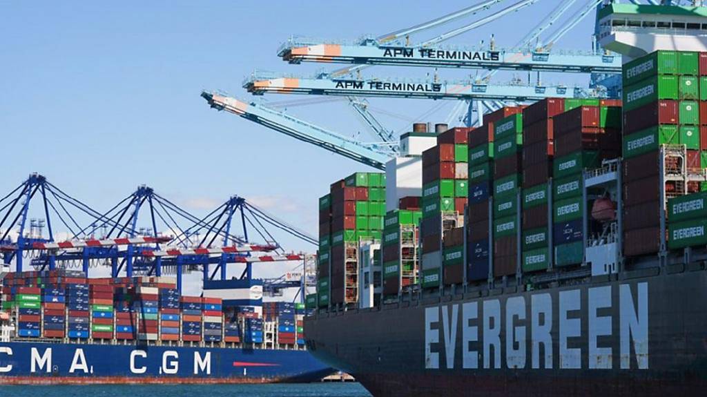 業績向上 世界、長榮權證俏