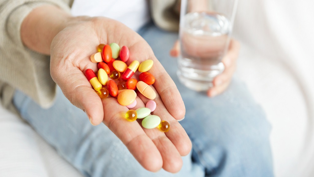 保健品「一起吃or分開吃」比較好?營養師揭答案 關鍵其實在這