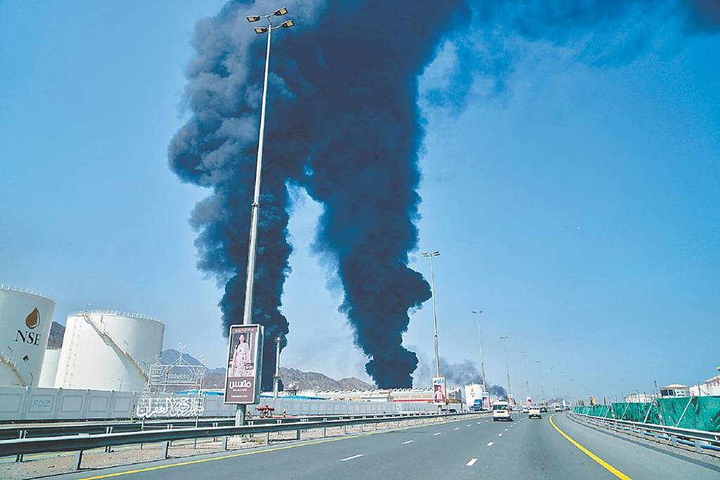 川普下令猛攻伊朗》美股翻黑 油價飆升