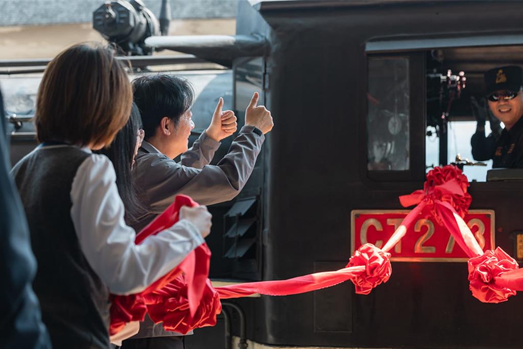 456億花東雙軌電氣化2030年通車 賴清德盼軟體、創新科技進駐花東