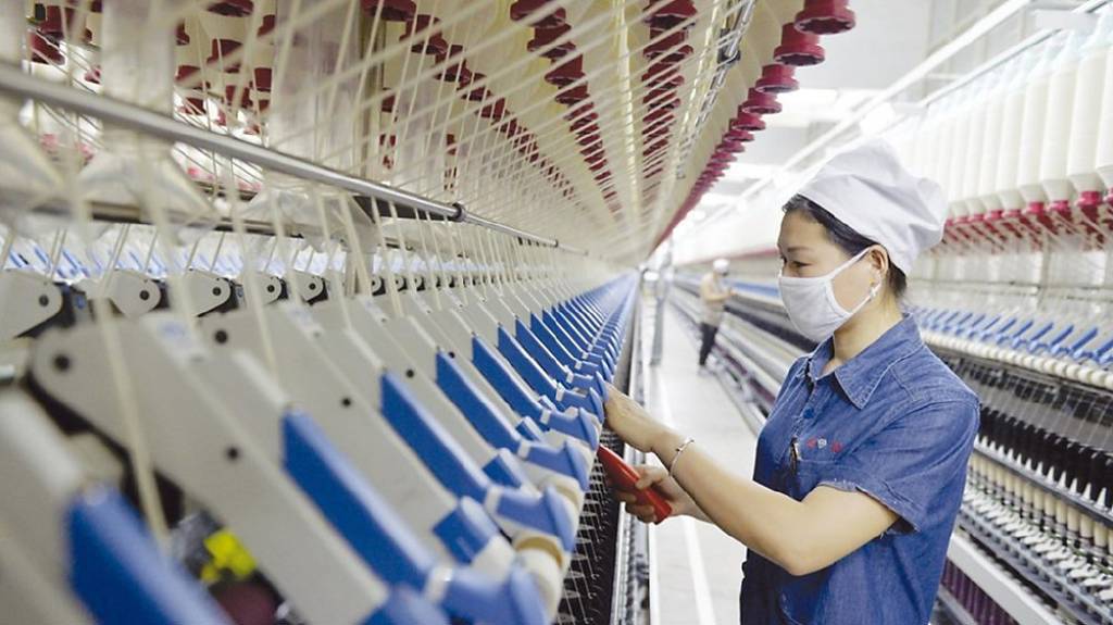 油價漲 原料成本上升 紡纖中游紡品報價已調漲15~20%