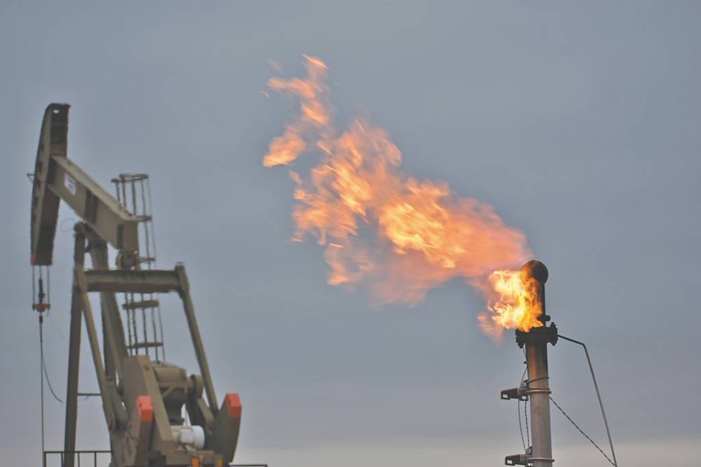 原油巨大的產業關聯