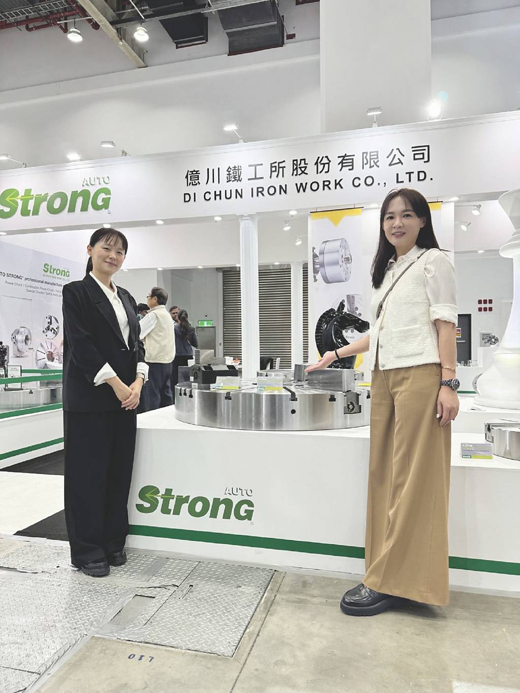 億川大型油壓夾頭 高強度、抗變形