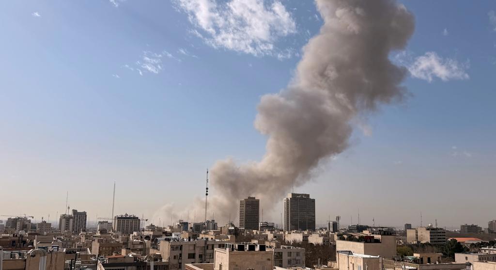 伊朗官媒:美以轟炸荷莫茲海峽附近港市 釀5死4傷