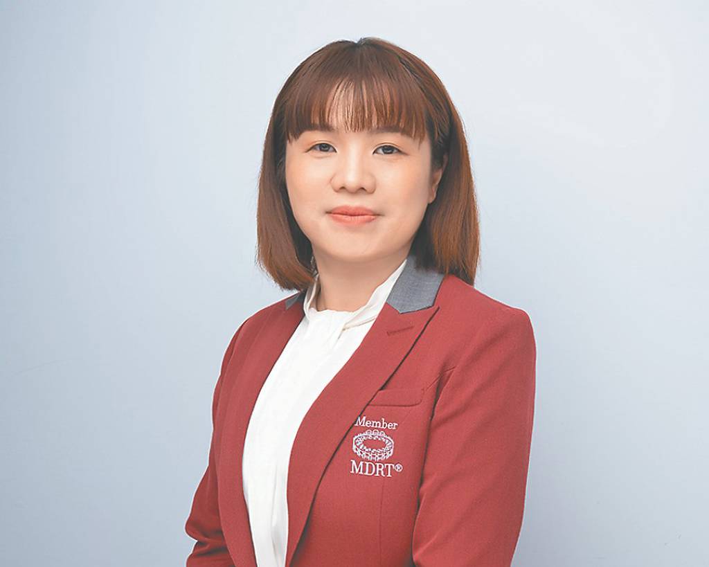 將客戶視為家人 葉怡呈累積350周3W紀錄