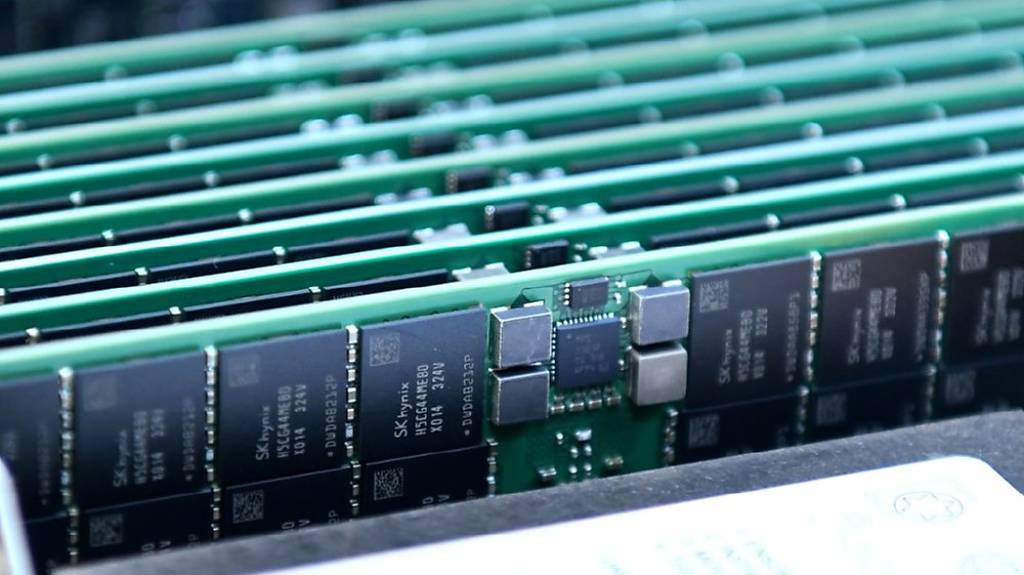 法人看好超級周期延續 記憶體跌深反彈可期