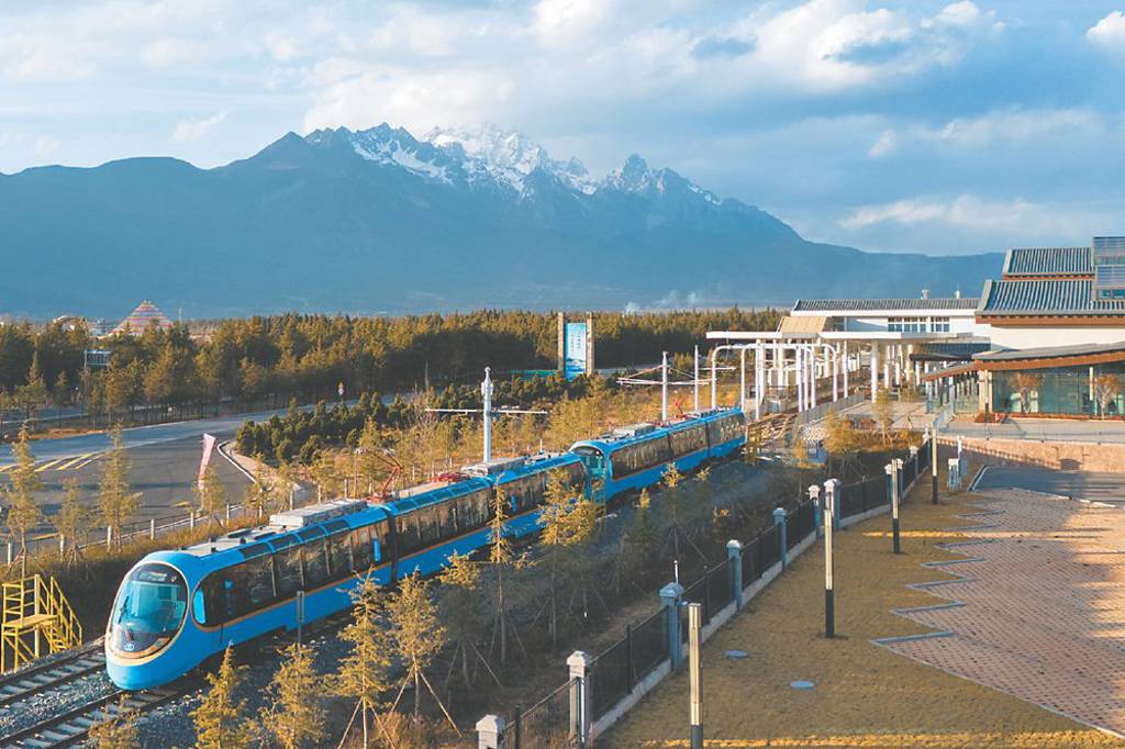 雲南觀光火車沒人搭