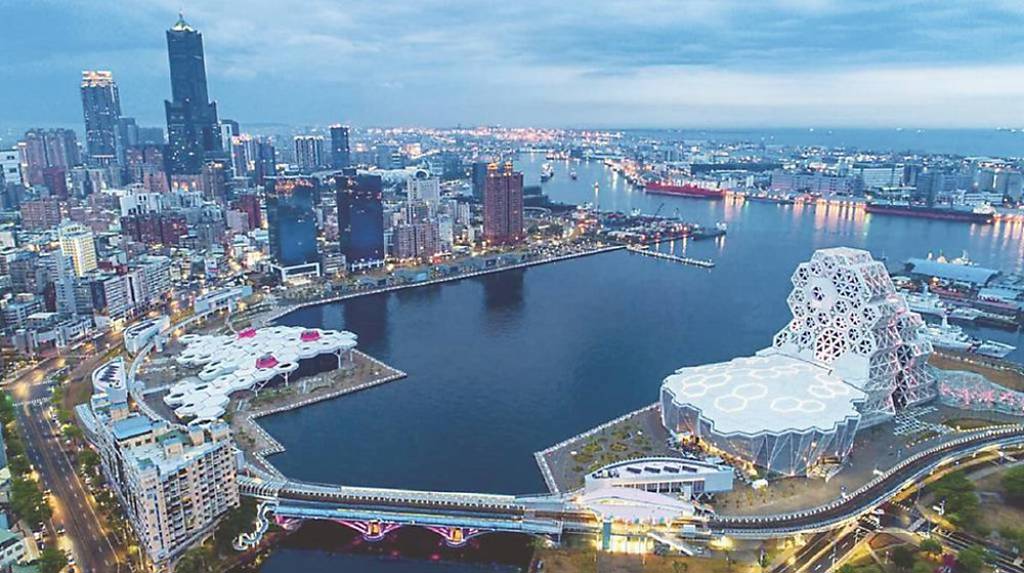 亞資高雄金融專區 54家搶灘