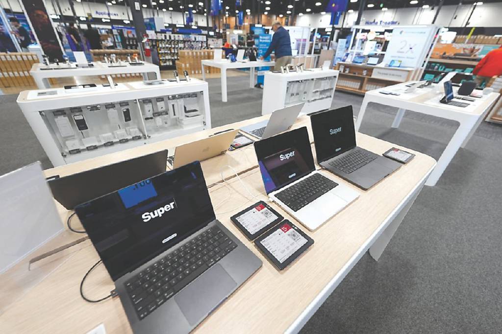 蘋果需求熱 中、韓掀AMOLED爭奪戰