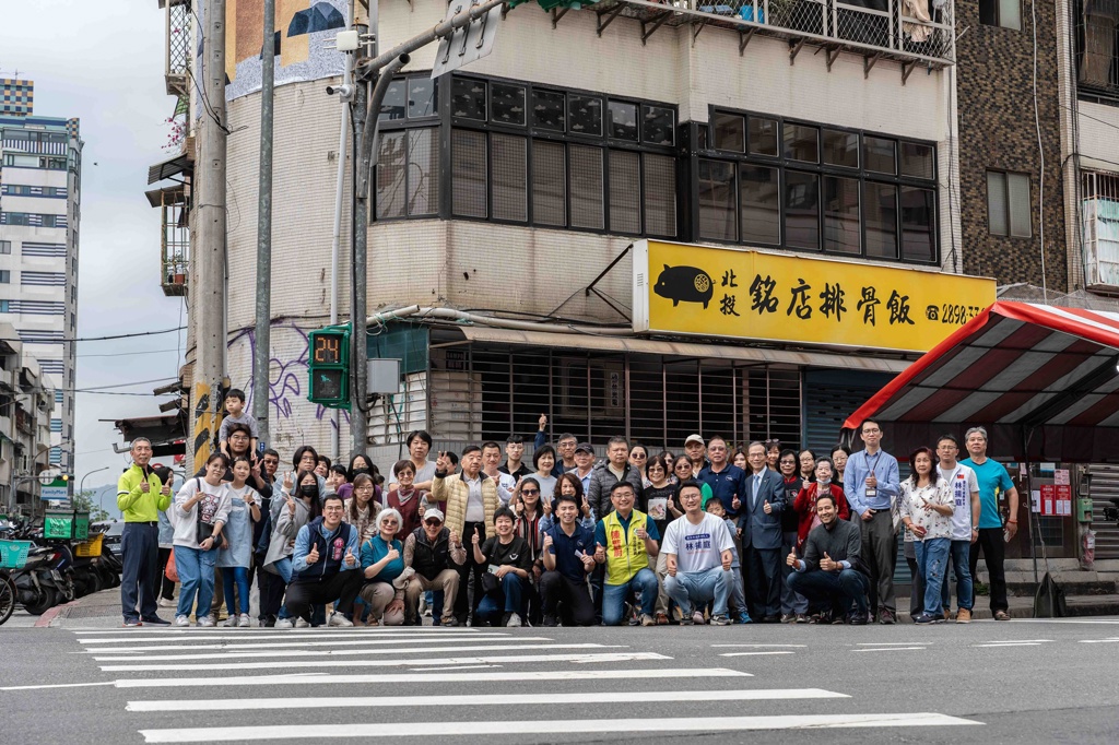 東其建設北投站前都更案 誠心服務獲全體住戶支持