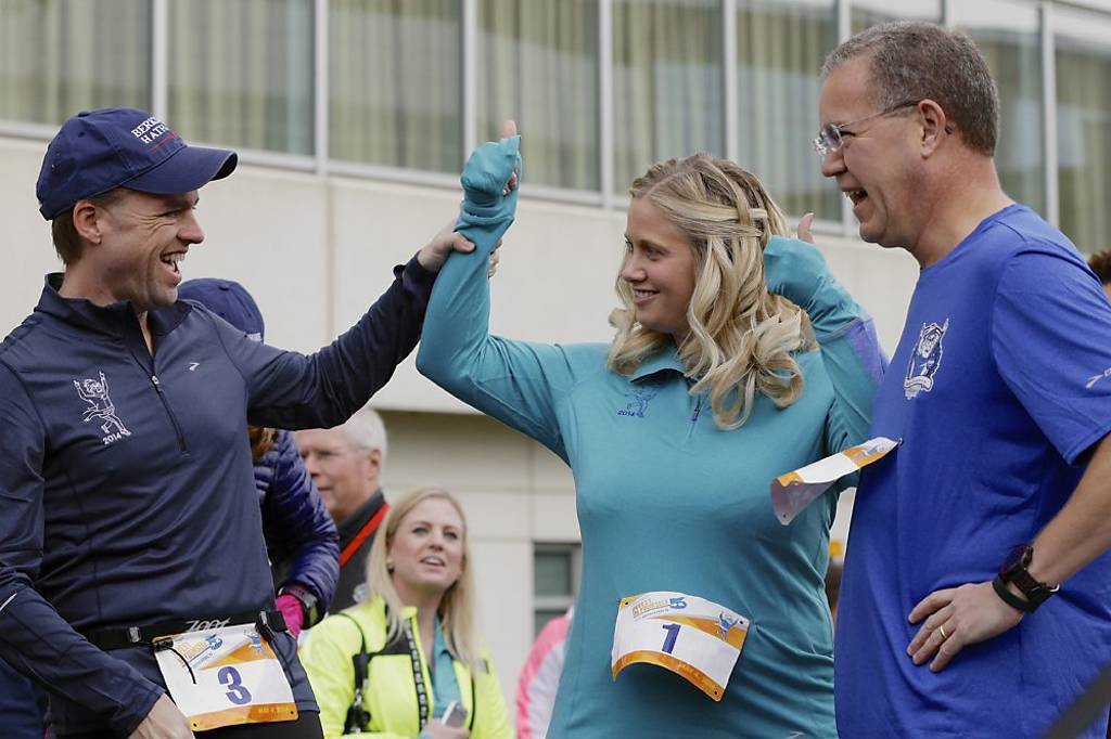 巴菲特愛將 康姆斯轉戰摩通一展長才