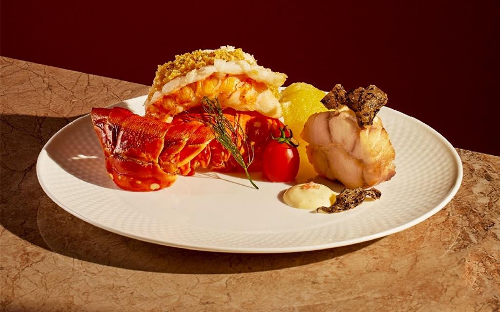 王品牛排嗑2客套餐 名中有「真、淑、美、麗」送龍蝦與龍虎斑