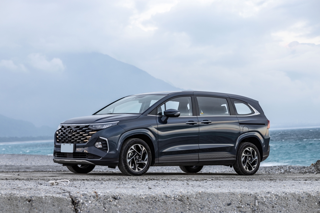 同業唯一不限里程保固保障 HYUNDAI CUSTIN極致尊榮租賃專案最低月付22,800元起