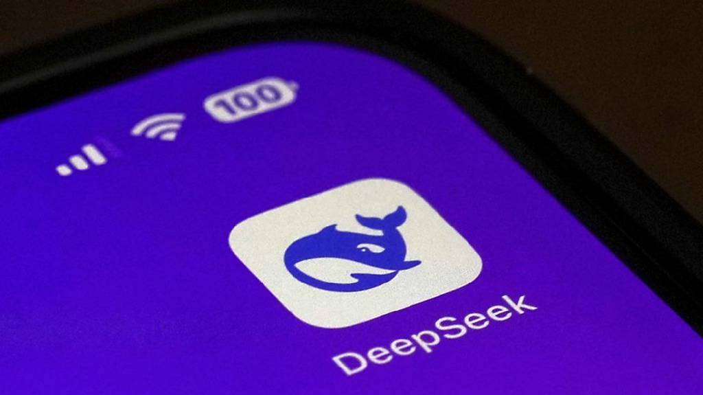 DeepSeek融資 傳梁文鋒出資占比40%