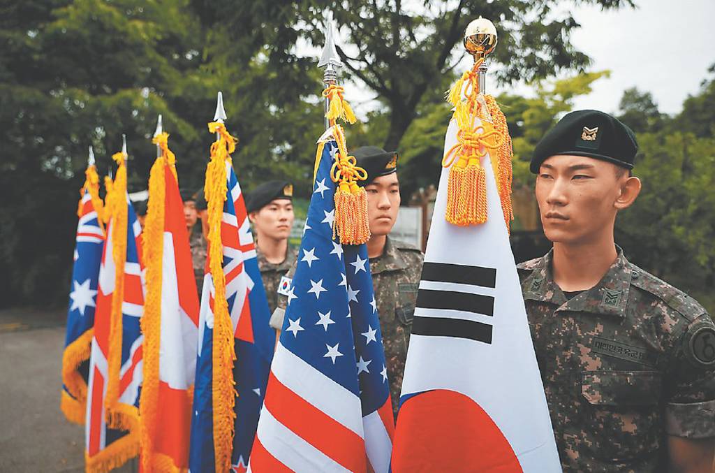 是誰在服軍官役?
