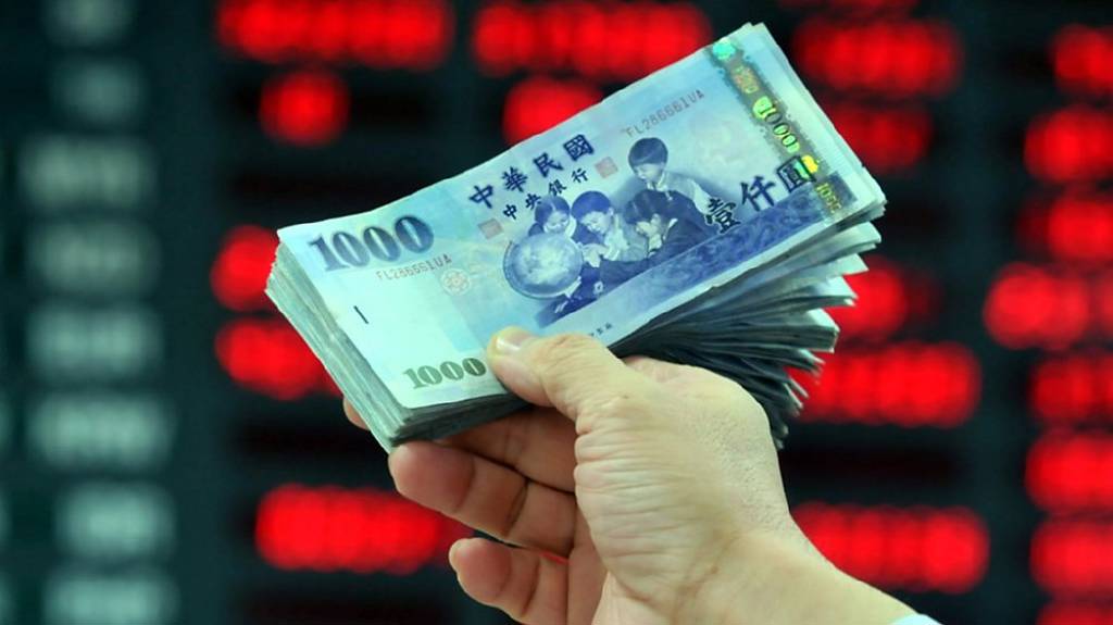 金控前四月獲利噴 同期最強