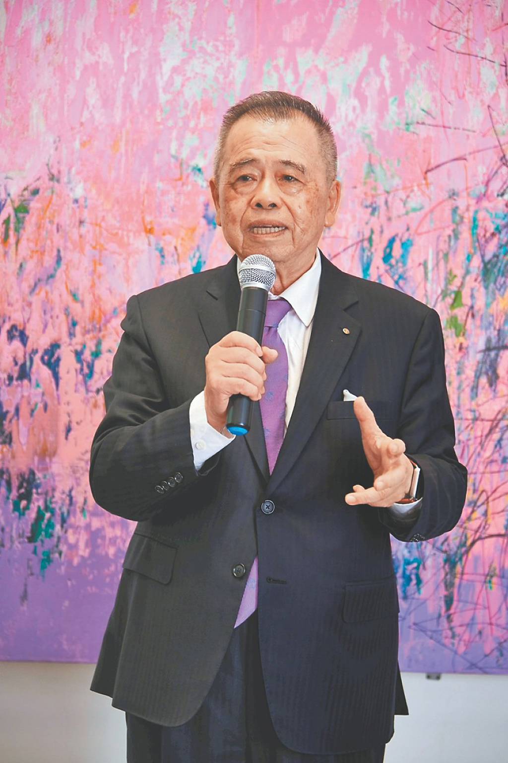 藝術家謝義錩 揮灑抽象語彙
