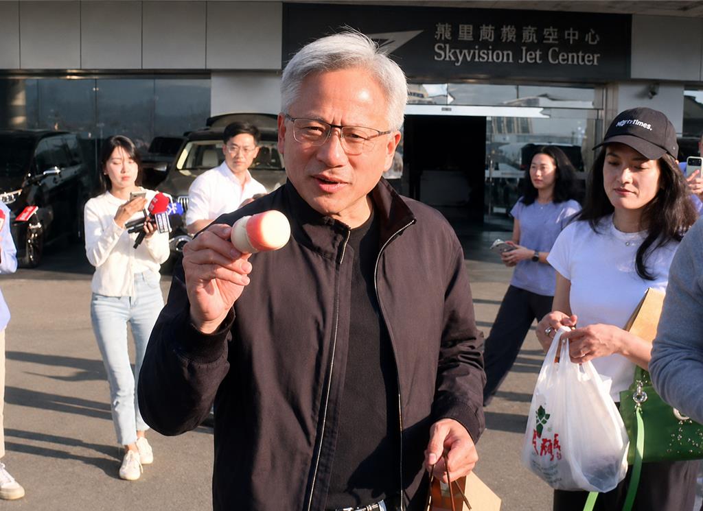 黃仁勳抵台!行程滿檔 將見重要合作夥伴