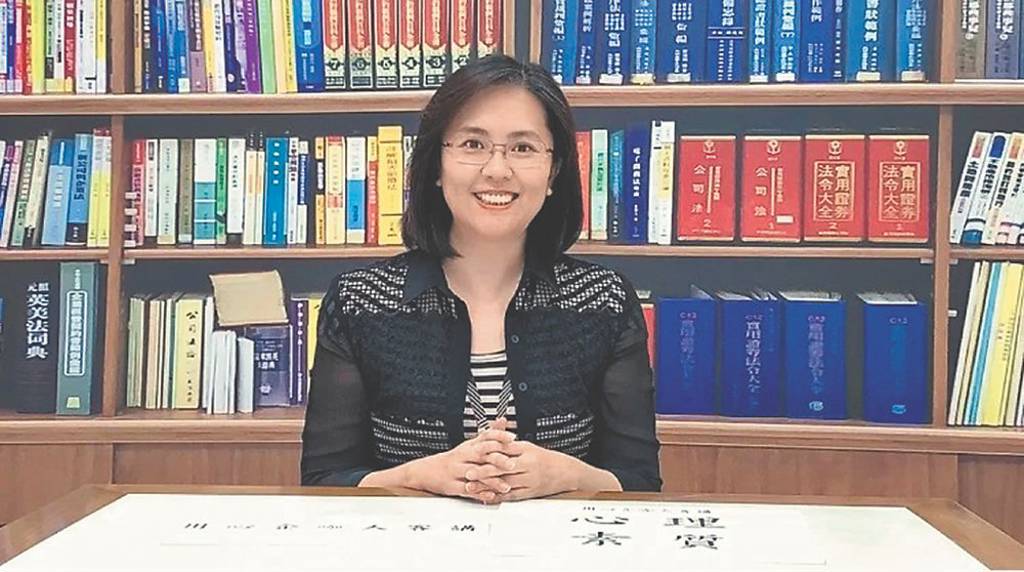 裕隆集團人資總監楊芳育 撐起職場心理支持網