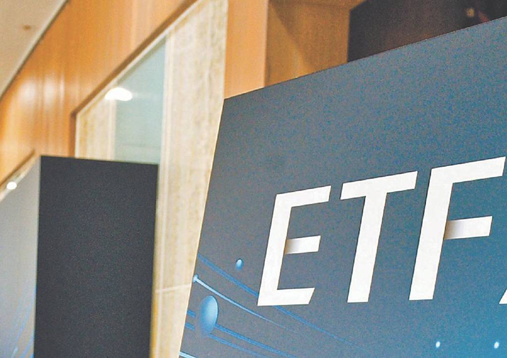 美股多頭可期 投信推主被動ETF搶市