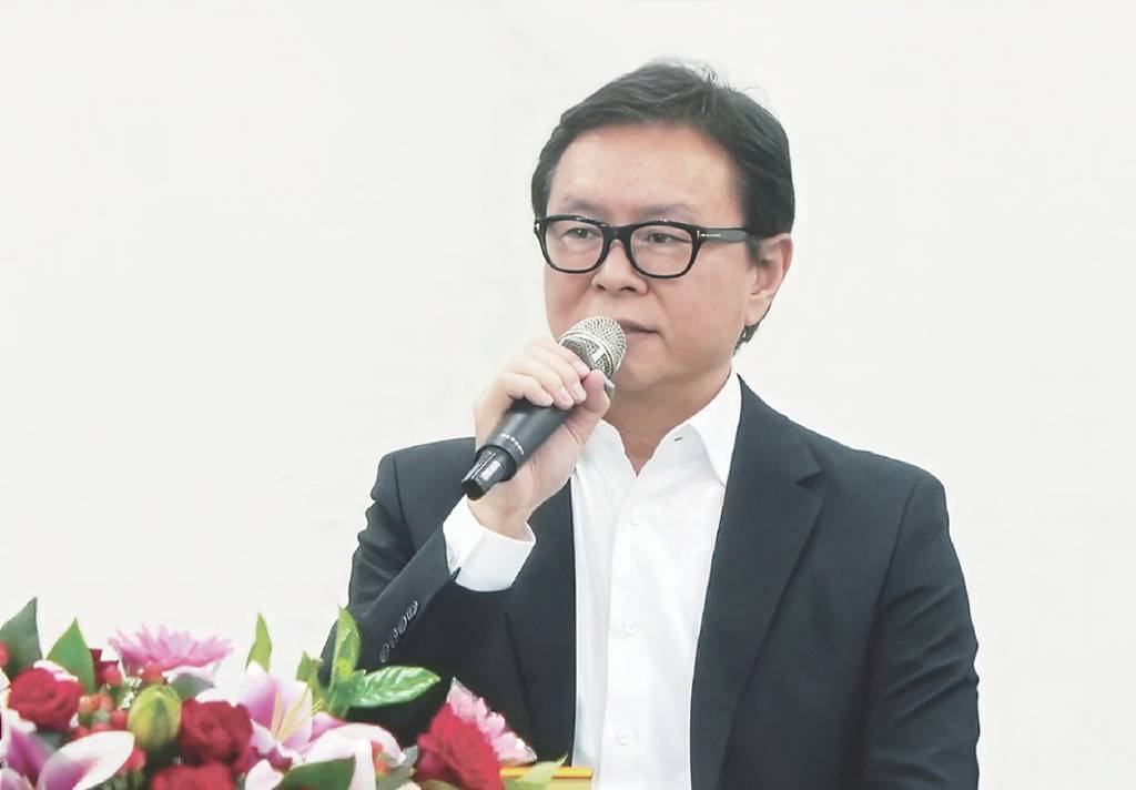 榮成迎新氣象 聚焦AI、投控轉型