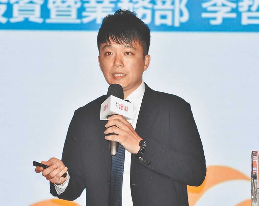 2026 ETF大未來投資高峰論壇》統一投信量化及指數投資暨業務部副理李哲宇:全球投資新走向 主被動ETF並行配置