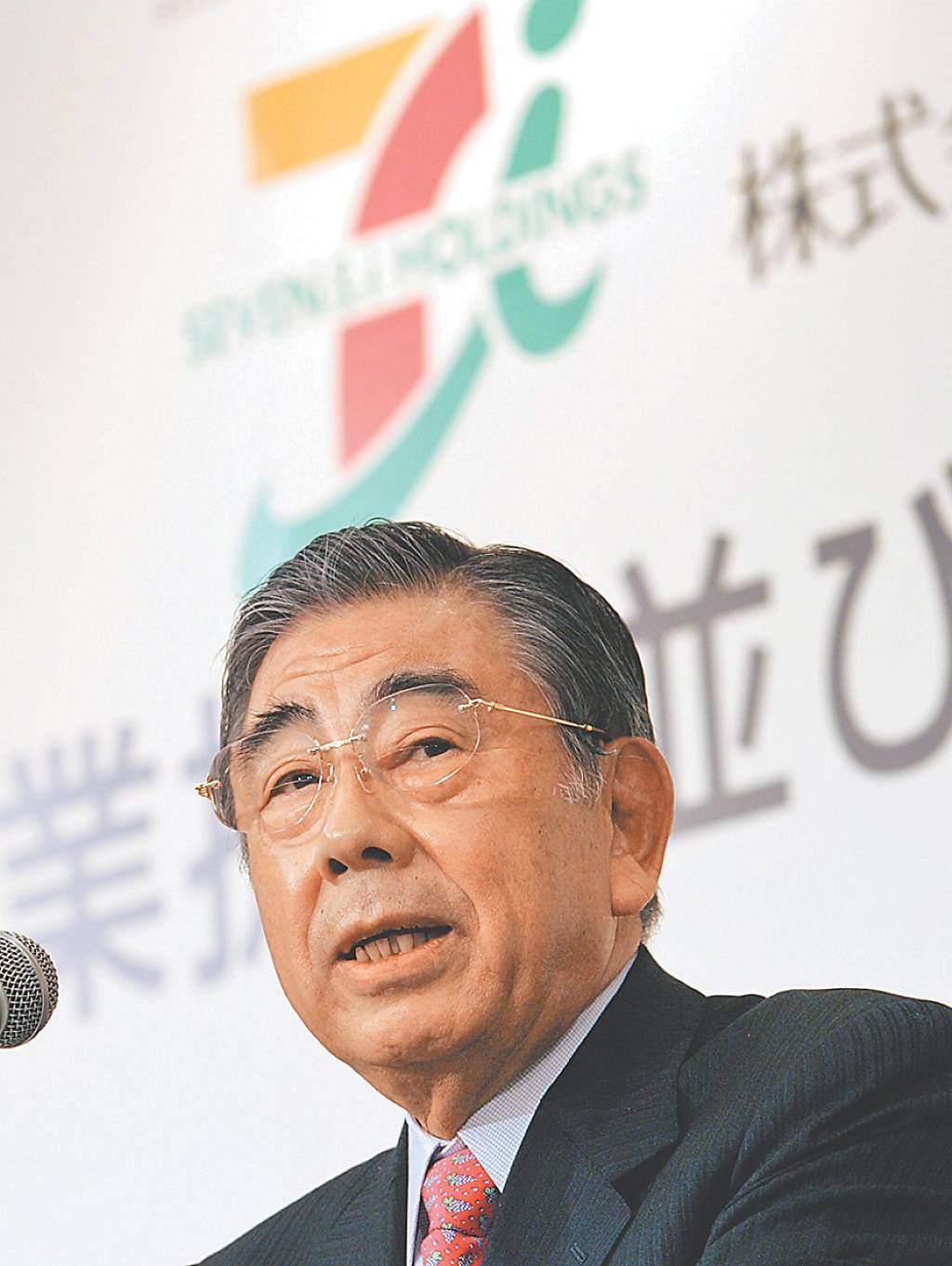 鈴木敏文締造全球8萬家7-11帝國