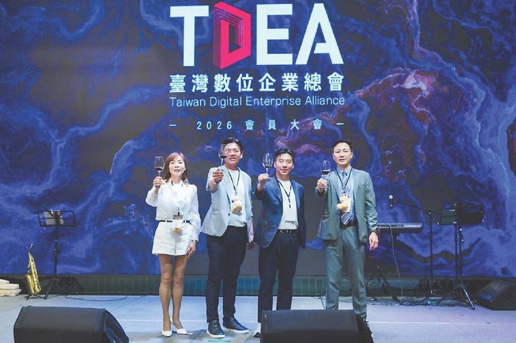 曾煥龍:面對環境挑戰 數總有同盟陪伴就不孤單