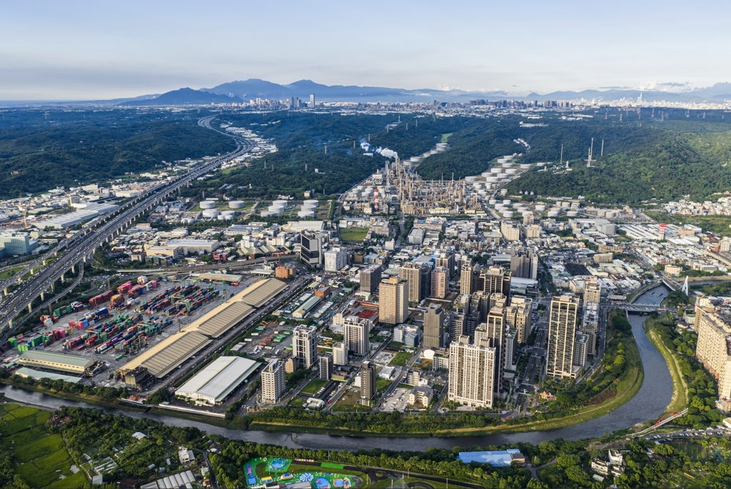 經國河灣中心 住商複合商業聚落成形