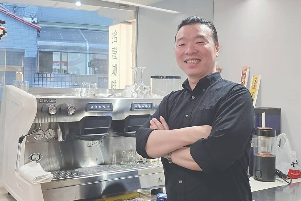 彭銘浩秉持慢哲學 魚行轉戰咖啡廳