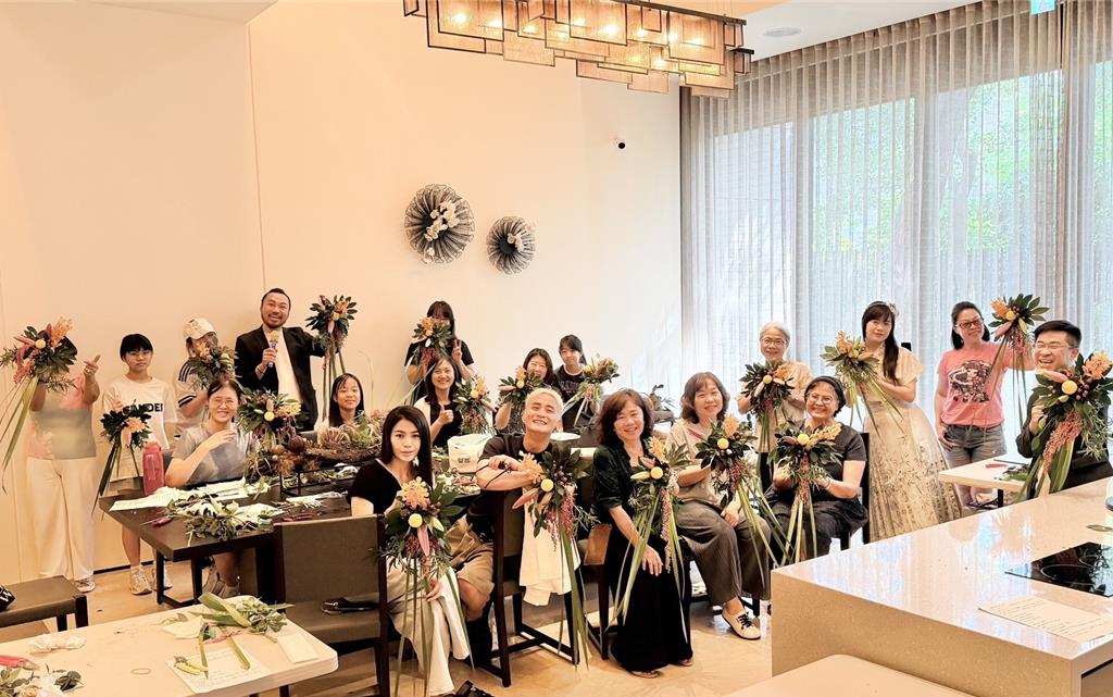 豐邑集團端午傳愛 響應華山關懷長者與「豐生活」線上線下共享佳節