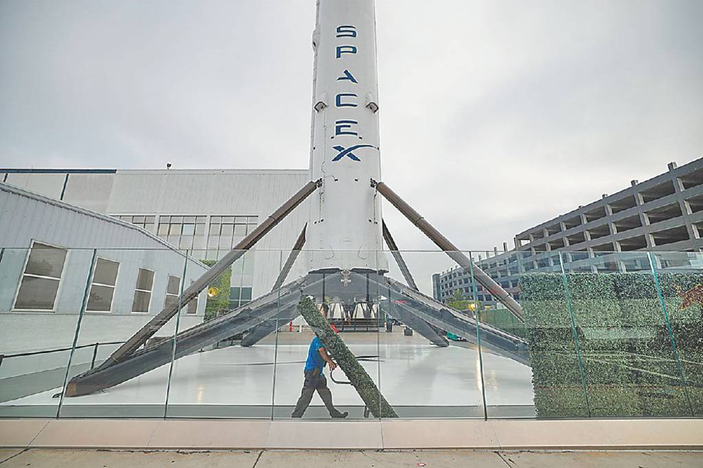 SpaceX傳發債至少200億美元