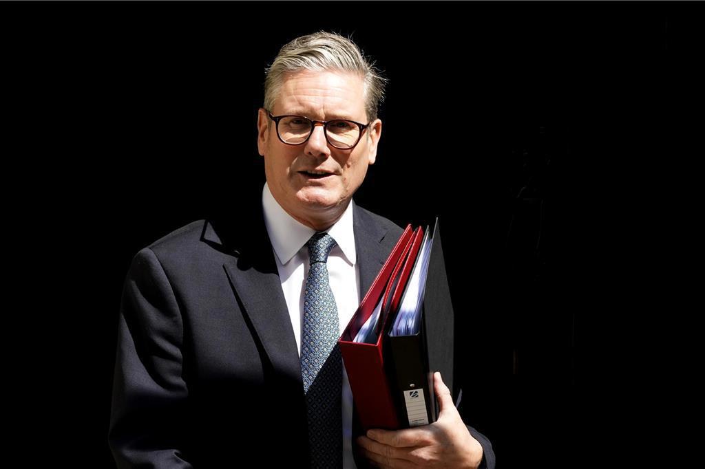 黨內逼宮成功!英國首相施凱爾宣布下台