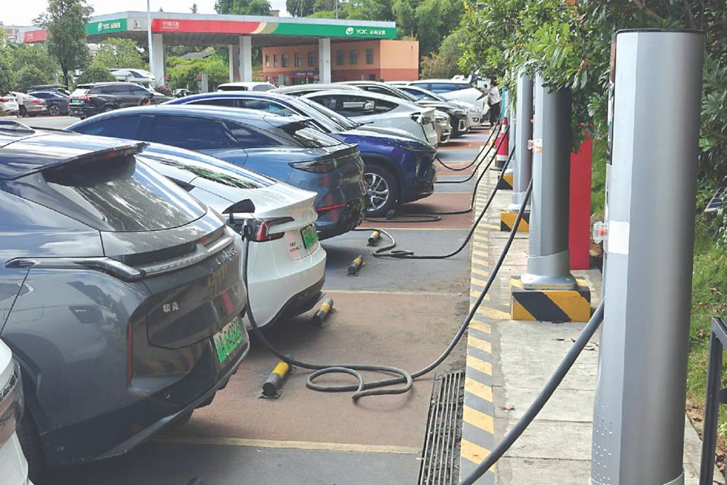 新能源車重壓道路