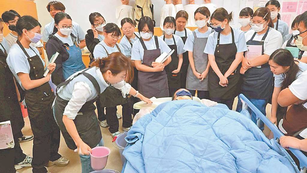 育英醫專 創國際人才專班