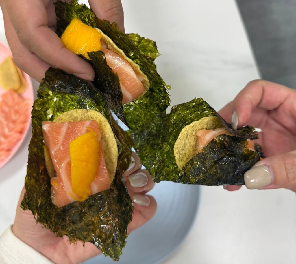 芒果正當季!搭生魚片超對味 網:好有創意
