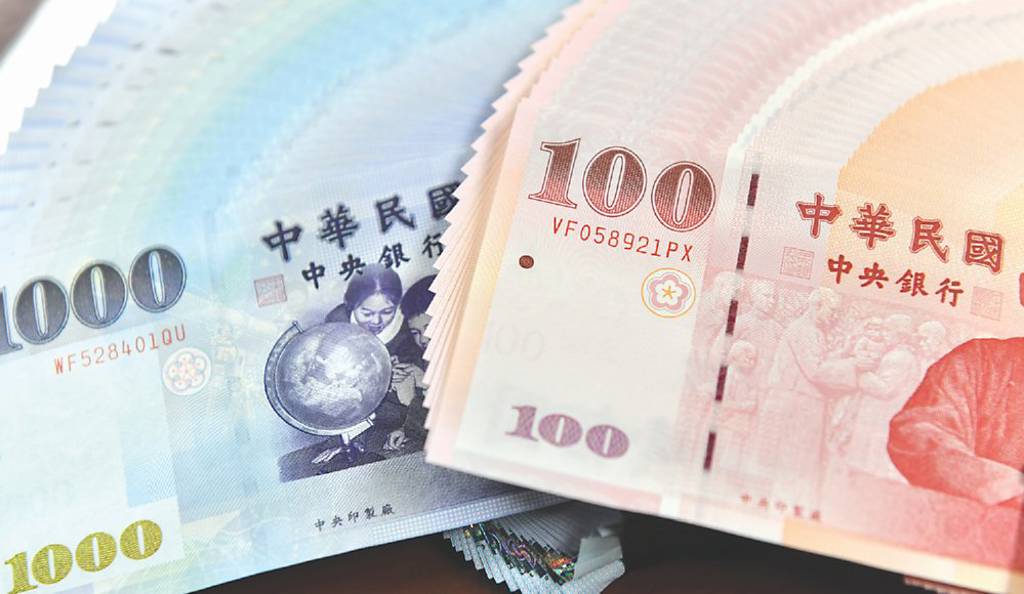 公股銀明年調薪 上看5%