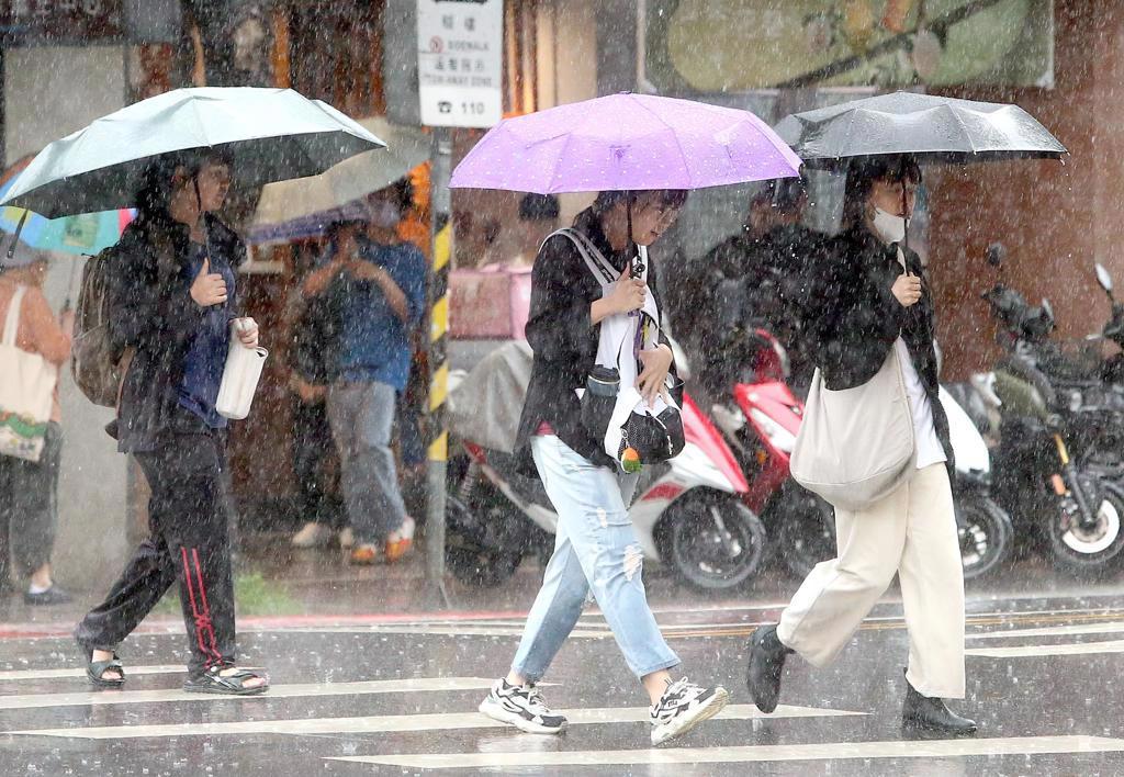 不斷更新》11日颱風假資訊一次看 三縣市宣布了