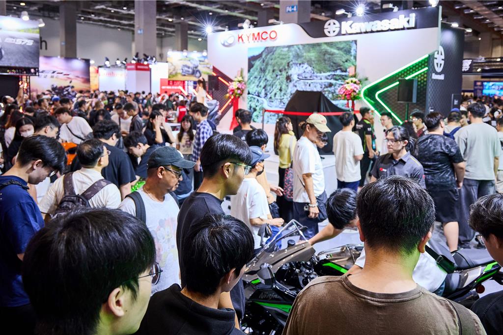 報復性賞車!重機展首日破10萬人觀展 延長至晚間8時