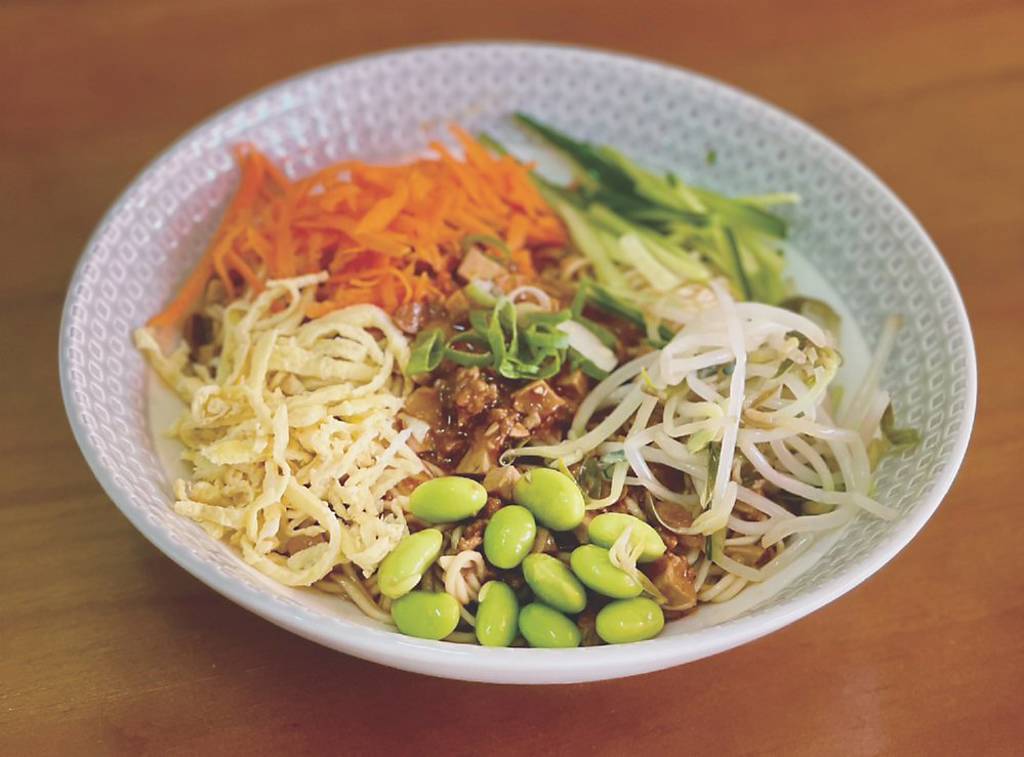 一碗傳承警界記憶 傳家食舖子重現老北京炸醬麵