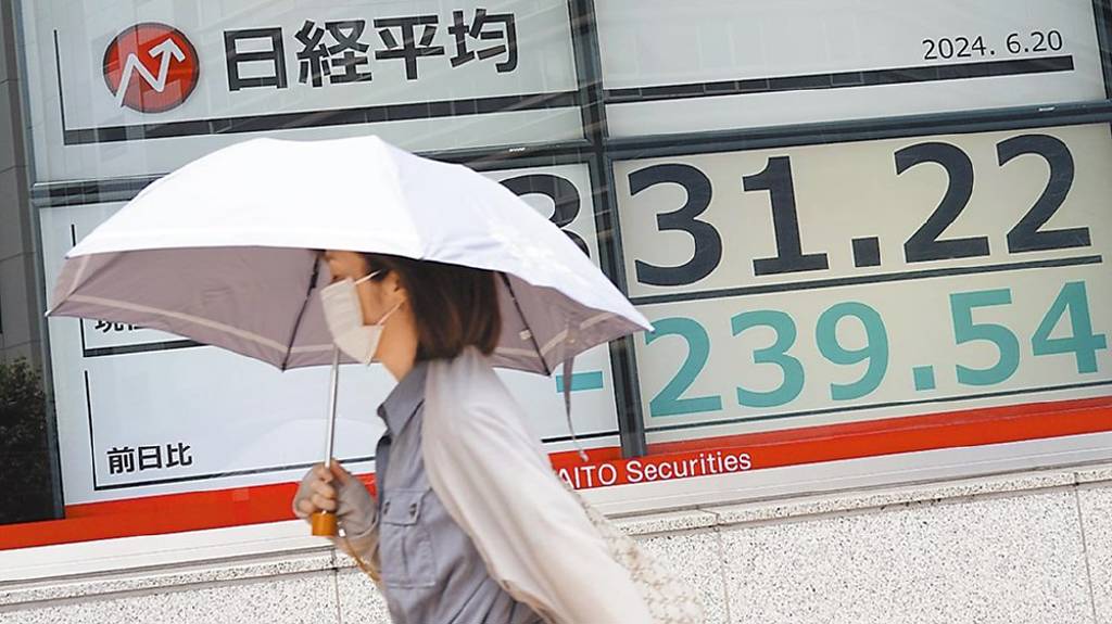 日科技股震盪 傳產股輪動